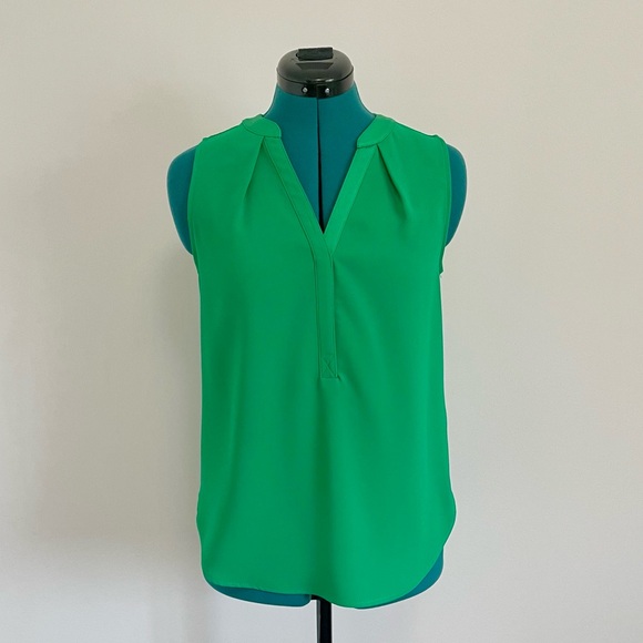 Trina Turk Tops - Trina Turk Sleeveless V-Neck Blouse in Emerald Green